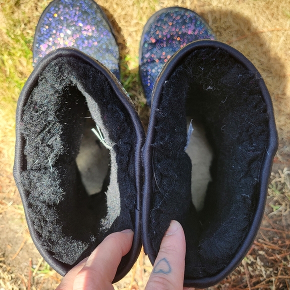 Ugg sparkly mid-calf boots - Picture 5 of 7